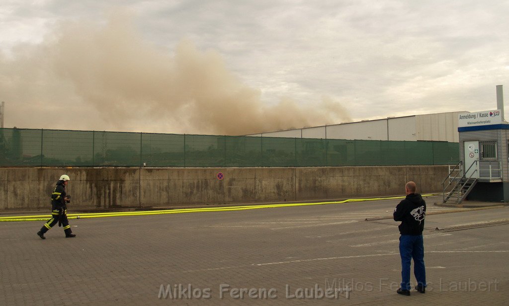 Feuer GVG Koeln Niehl Geestemuenderstr P034.JPG